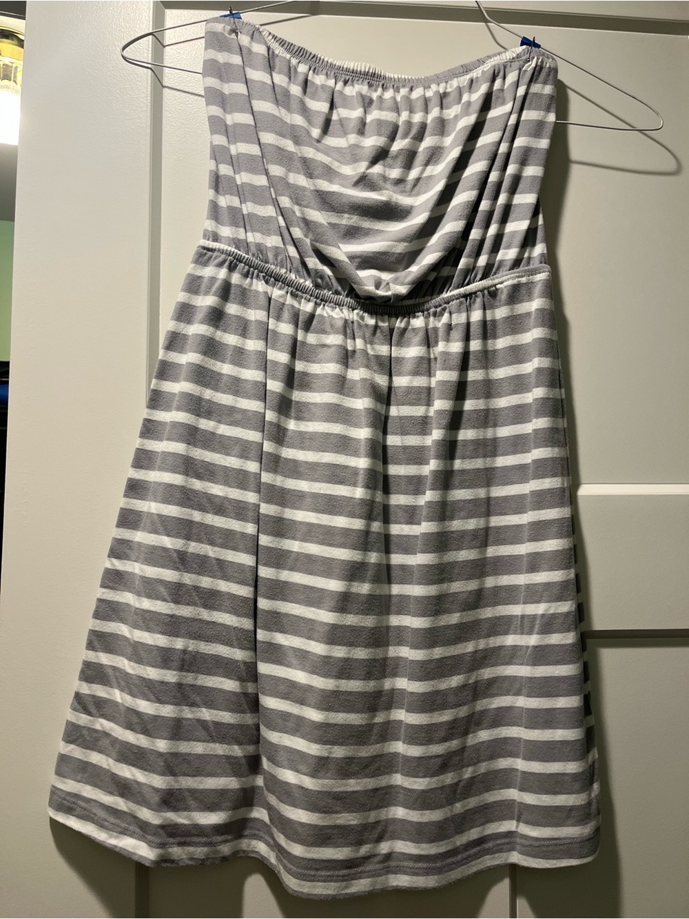 Old Navy Gray & White Strapless Casual Summer Dress